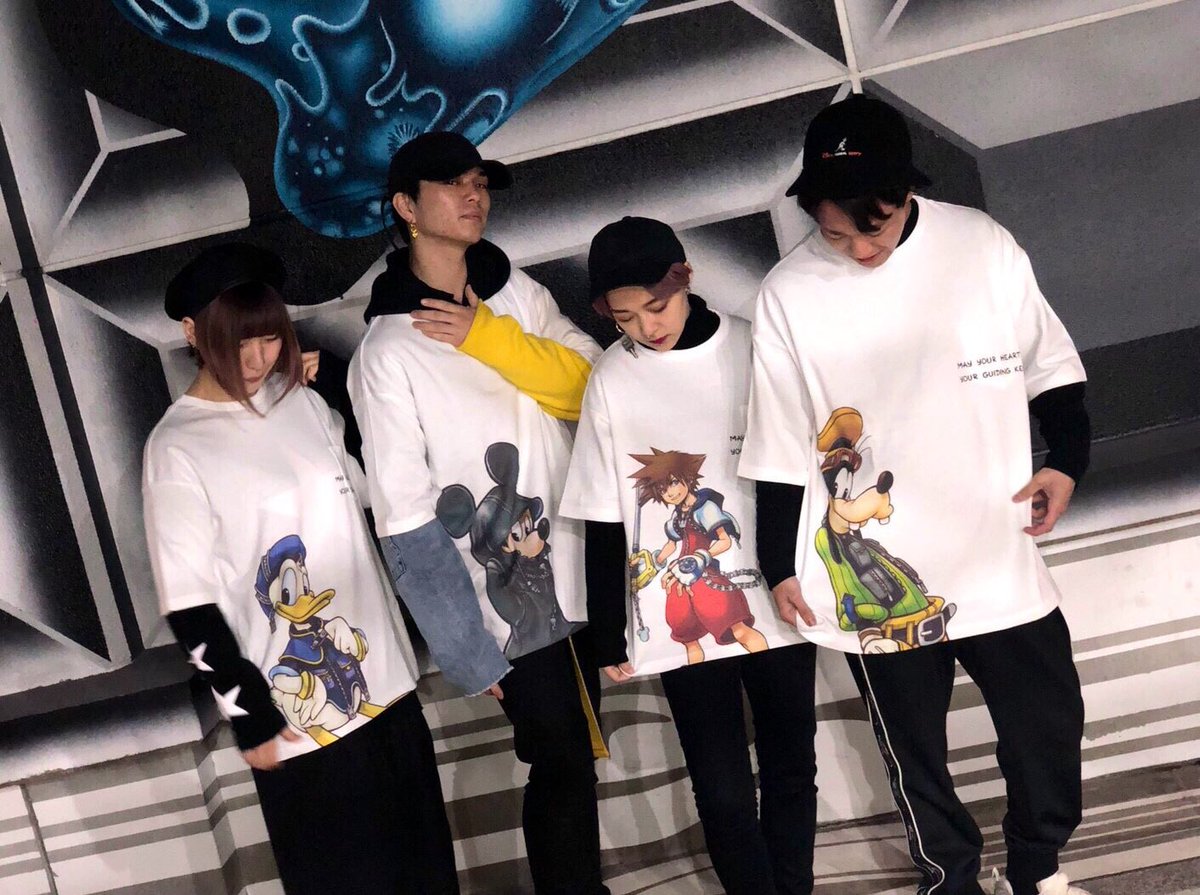 パニカムトーキョー 渋谷店 キングダムハーツ3 が楽しすぎて家から出たくない という方にもピッタリのアイテムが パニカム から発売中 これを着ればいつでも大好きなキャラクター達と一緒ですね サイズ S Xl 価格 4 500 4 800 お取り置き パニカムトーキョー 渋谷店 キングダムハーツ3 が楽しすぎて家から出たくない という方にもピッタリのアイテムが パニカム から発売中 これを着ればいつでも大好きなキャラクター達と一緒ですね サイズ S Xl 価格 4 500 4 800 お取り置き