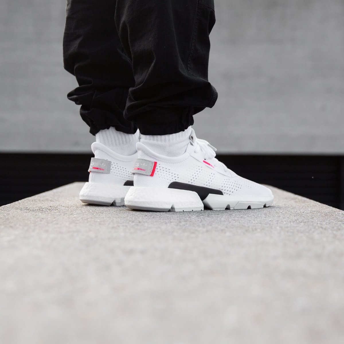 Titolo Out Now Adidas Pod S3 1 White Shock Red Available For Purchase T Co 6ovgum0x5h Adidas Adidasoriginals Adidaspod Pod Shockred T Co Z6zfahnwh0