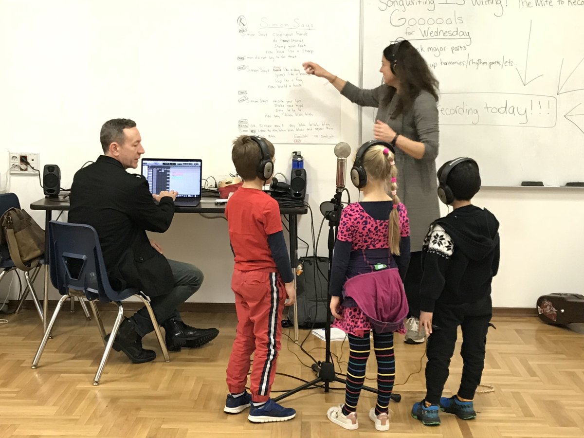lizhaske's tweet photo. We are loving our week with @jenndaniels and @nealjeff2. Song writing is WRITING. If you are looking for a fantastic and fresh experience for your students, check them out! https://t.co/W2heJIqsDp