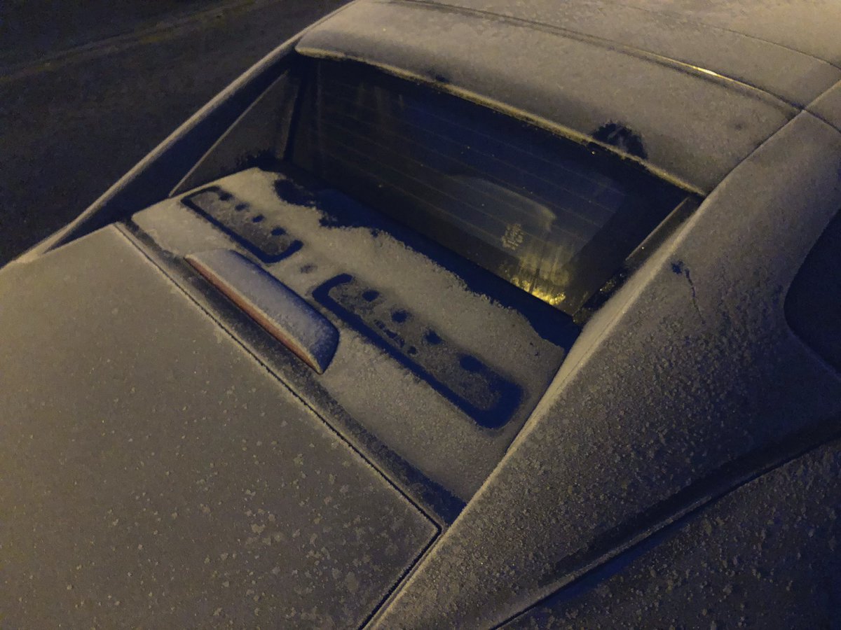 Question for any #Mazda #Mx5 owners; having some icy days here in the uk and we’re wondering what causes  these patterns to form on the boot?