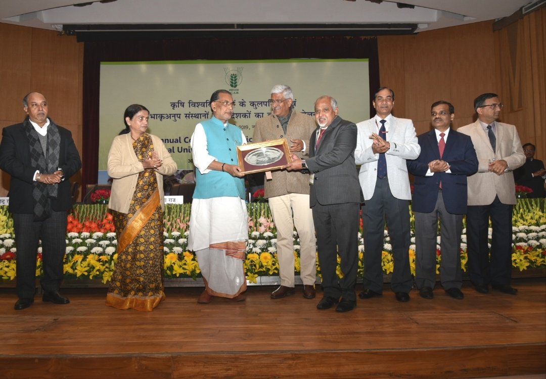 ICAR National First Position Academic Excellence Award in Horticulture &amp; Forestry 2017-18, presented to UHS Bagalkot. Dr. K. M. Indiresh, VC UHS Bagalkot