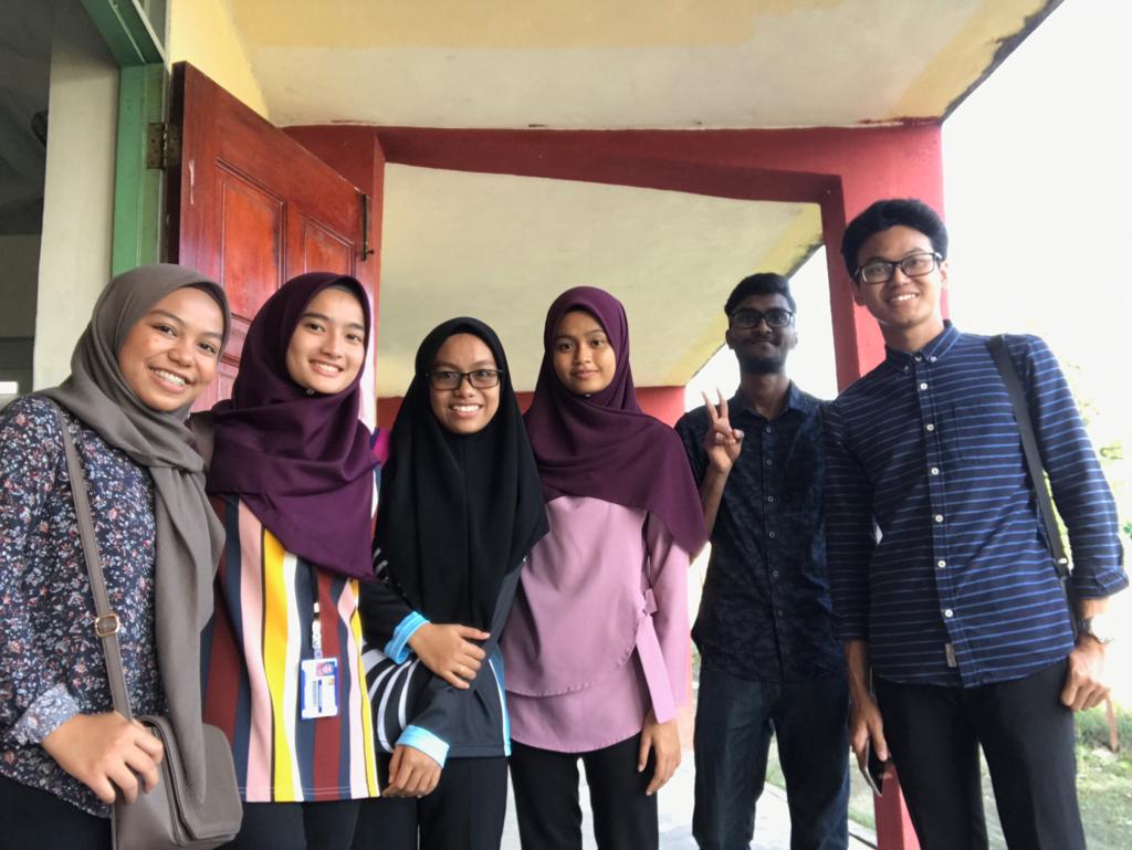 0_gain's tweet photo. [25 DIS 2018]

Telah berlangsungnya bengkel pembuatan sabun daripada minyak terpakai yang bertempat di Dewan Mat Silin, Beranang.
#penggeraktransformasisosialmasyarakat #GAIn7.0 #UKMFFAR https://t.co/qOhWoq10LK