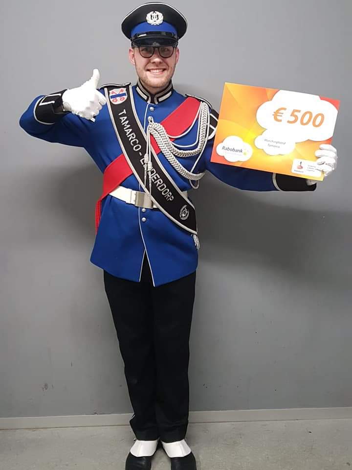 Gisteravond openden wij de uitreiking van het #wensenfonds #Leiderdorp van @RaboLeidenKatw en mochten wij een cheque van €500 in ontvangst nemen voor nieuwe zomerbroeken. Daar zijn wij natuurlijk heel blij mee :-)