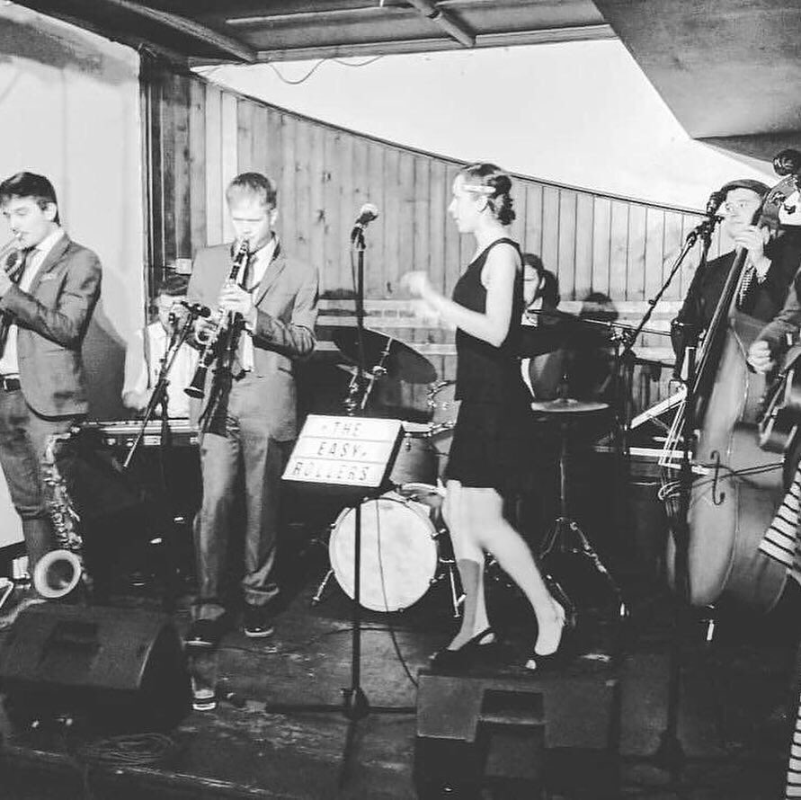 AmyWebberSop's tweet photo. Brilliant gig this week with #TheEasyRollers jazz band playing for the amazing @ManchesterLindy dancers! What a treat to watch them dance!! https://t.co/9ODJJNii7J