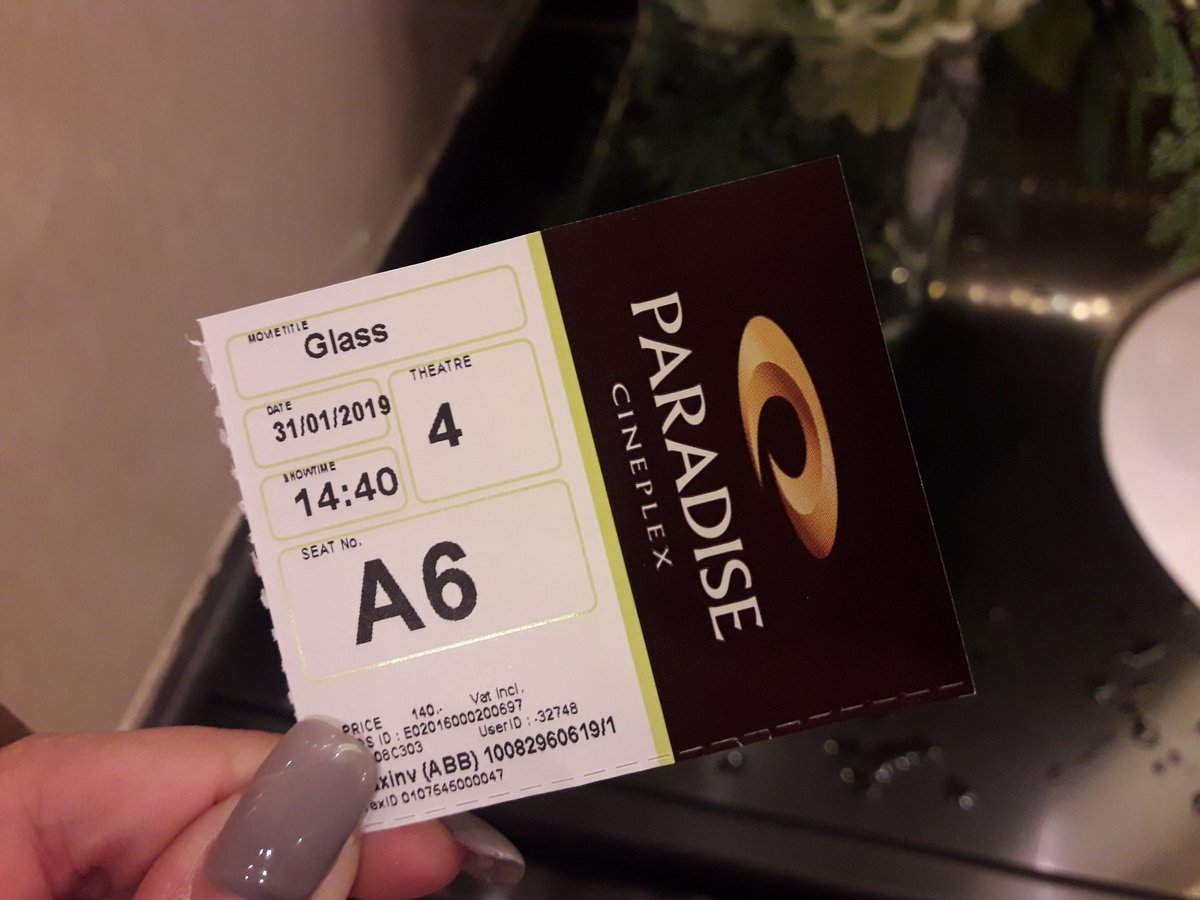 earng_elf13's tweet photo. #Glass โคตรจะลายเซ็นเอ็มไนท์เลย ทั้งการเดินเรื่องเอย ลองเทคเอย และก็การมาแจมเป็นตัวประกอบ แกมาทุกเรื่องยังกะสแตนด์ลี😂 ยังคงรักเจมส์แม็คอะวอยที่สุด แสดงดีจนขนลุก คือแค่เปลี่ยนแววตาก็รู้แล้วอะ ว่านี่ใคร เล่น24บุคลิกโดยที่เสียงยังไม่เหมือนกัน แม่งทำได้ไงวะ ยอมมมมม #GlassTH https://t.co/5qSBt2L37V