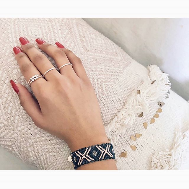 FLORAPADA's tweet image. //Bijoux éthiques//
Chez Florapada; on a le cœur sur la main et nous portons une attention particulière à l'éducation! Nous considérons les enfants comme le futur de demain ! C est pour cela que nous avons lancé, il y a un an le programme #myschoolbook en partenariat avec l'assoc