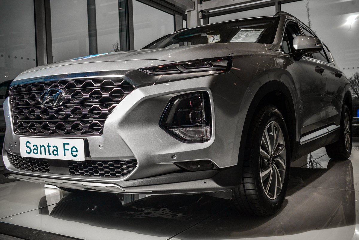 CapriComics's tweet photo. I tried using flash and here's my favourite photo out of the results! Do you like it? #HyundaiSantaFe #Hyundai #SantaFe #SportsUtilityVehicle #SUV #ThursdayThoughts #photography https://t.co/voVZh7jis5