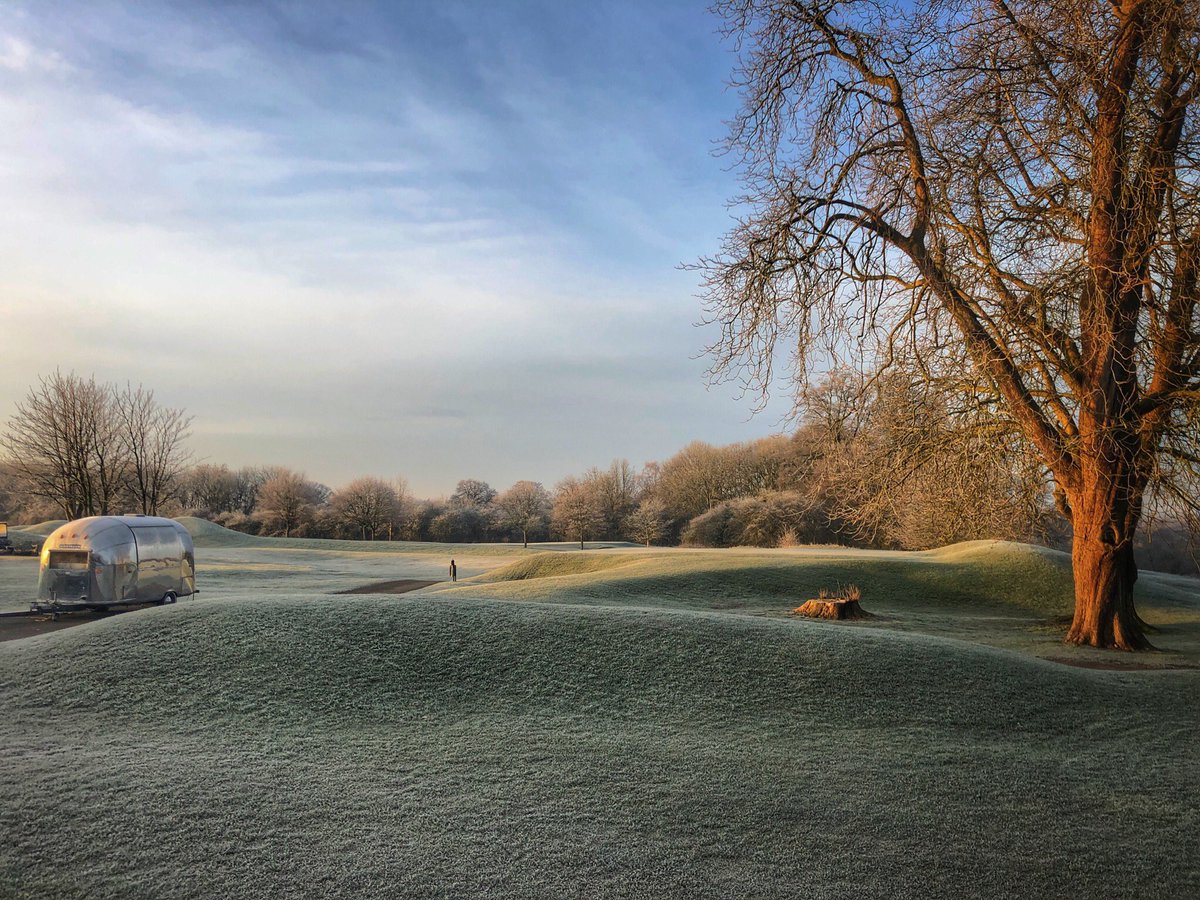 Manorgolfclub's tweet image. Hard frost but fully open on main greens! #wintergolf ⛳️👍