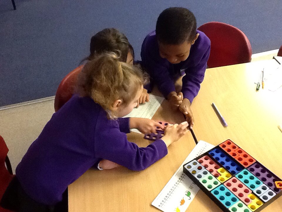 ourladyqop's tweet photo. Problem solving and reasoning in Year 1 this morning #oddandevennumbers #monkeyhasaproblem https://t.co/5ER5FjYmkF
