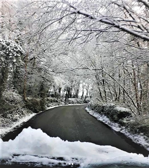 #ThursdayPhoto In our best #ChandlerBing impression, Could #Cork BE anymore beautiful?' Nothing makes Ireland's second city look more stunning than a blanket of snow. We imagine our friends at @sheilashostel are enjoying it.

@cork_daily @BestofCork @CorkHour @pure_cork @WAWHour