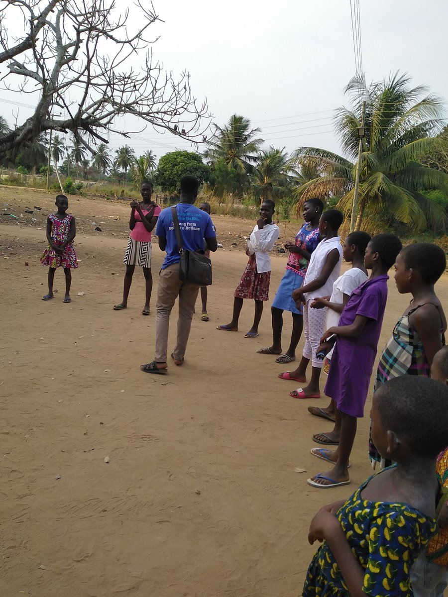 AmonKoteyIsaac's tweet photo. Change starts from the community...I believe...
Visit to the Aflao Association- Gblapedo Grassroot for reinforcement, capacity building and data collection of activities during the coral project @ecgyetuah
#Put_Young_People_First
#Welfare_Of_Children_And_Youth_Association.
#SDGs https://t.co/I6RYpkeabW