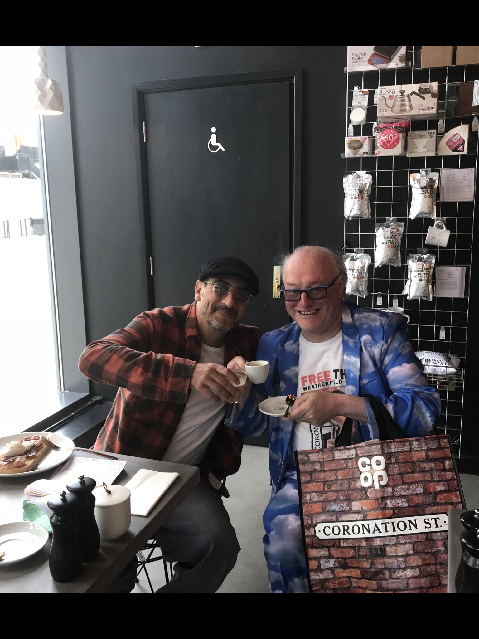 MANY HAPPY RETURNS TO THE BIRTHDAY BOY...
Chris Gascoyne 51 years young today...       