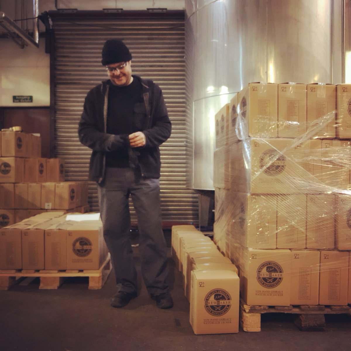 Packen für den nächsten Export nach China 🇨🇳, dieses Jahr Frühlingsbock.
.
#brewbaker #berlincraftbeer #drinklocalbeer #export #craftbier #craftbeer #tetris #beer #bier #instabeer #beerlin #brewerslife