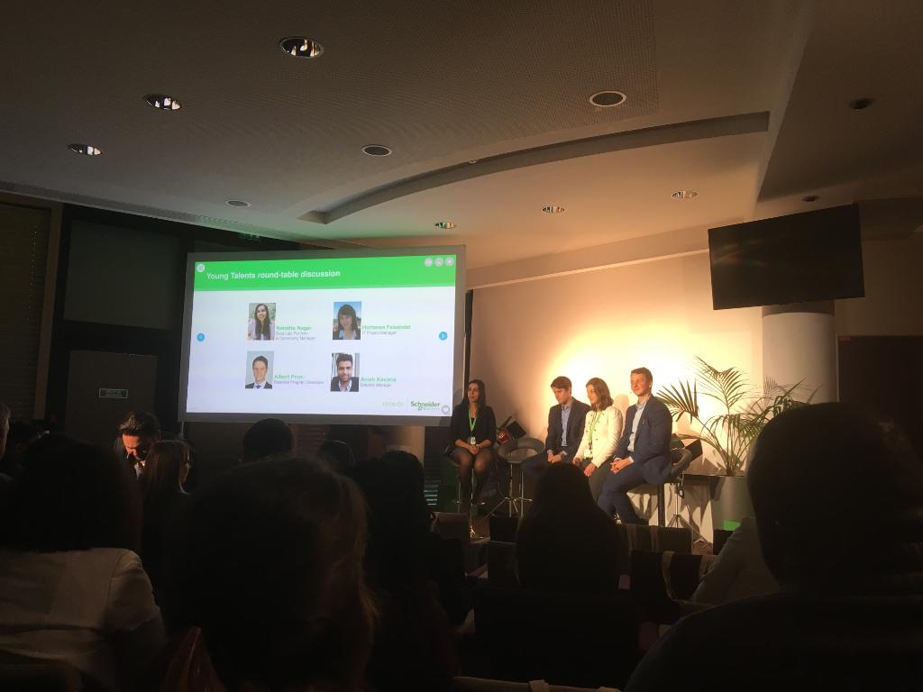 SchneiderElecFR's tweet photo. Nandita, Albert et Hortense : ces jeunes talents nous parlent de leur parcours chez Schneider Electric ! 🔝
#LifeIsOn #TalentEvent #SEGreatPeople https://t.co/UIjoX87t4j