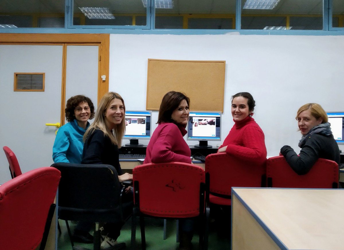 Maracena2018's tweet photo. #LinkedIn #trabajo #work siempre trabajo en equipo #equipo #team #Maracena https://t.co/TxyVmdLlFA