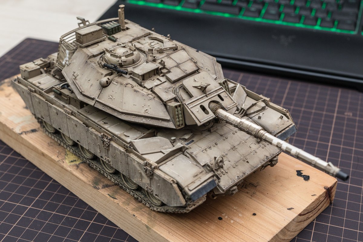 石油王 男前な戦車や T 72は背が低かったから背の高い戦車は新鮮 こっから車体上面のウェザリングと積荷の塗装が待っておる T Co Qjj6fveoos Twitter