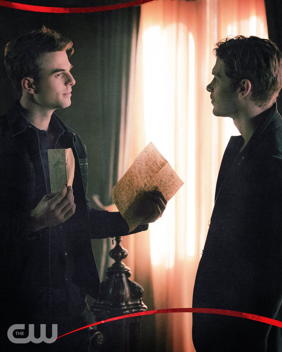 Always the helpful little brother. 😏#TheOriginals