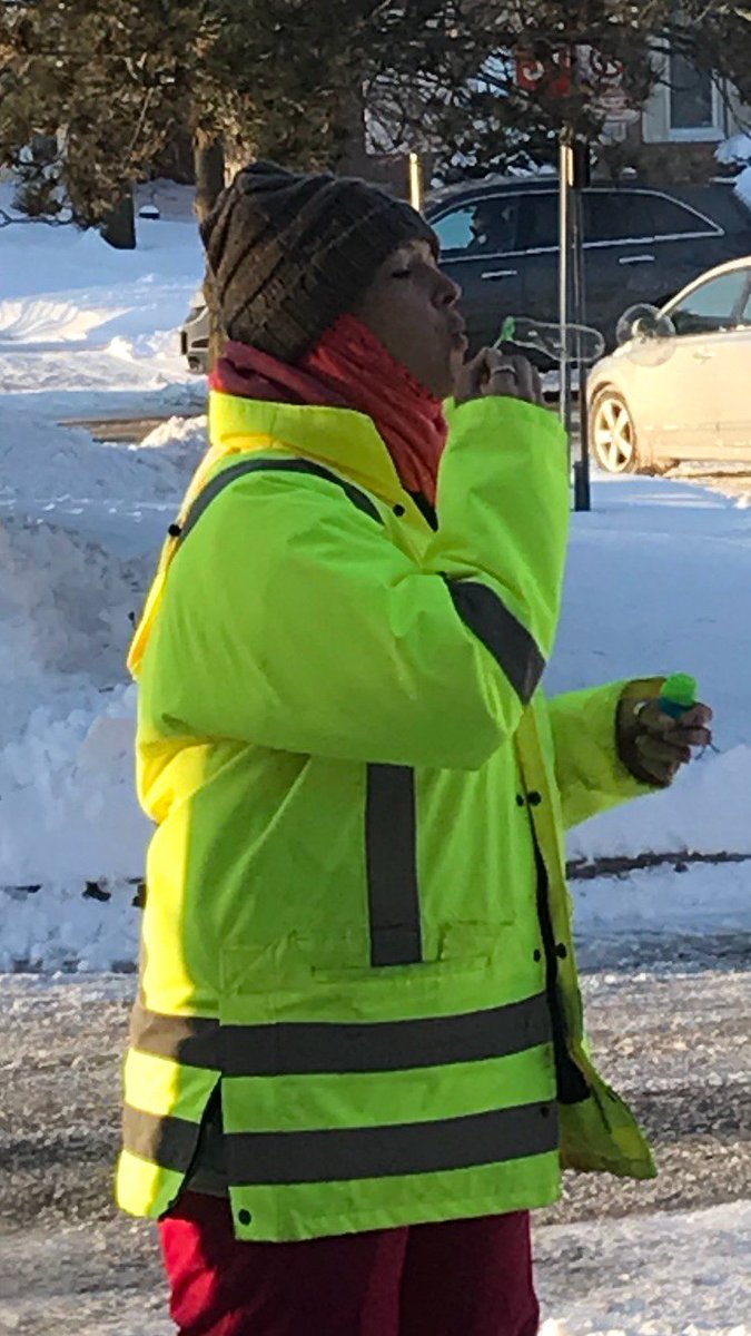 MillersGrovePS's tweet photo. Our Mrs. Roser trying anything to keep warm on #kissnride duty! We appreciate all you do to keep our students safe!
@PeelSchools #winterbubbles #thinkwarmthoughts https://t.co/Jq08fCnlqA