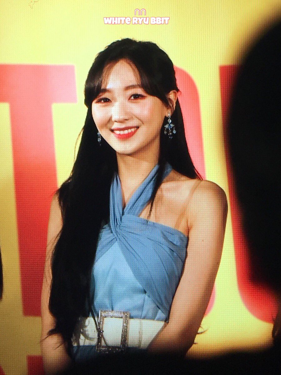 190131 타워레코드 프리뷰
#lovelyz #러블리즈 #류수정
하ㅠㅠㅠㅠㅠ너무 귀여워 너무 동그란데(?)........