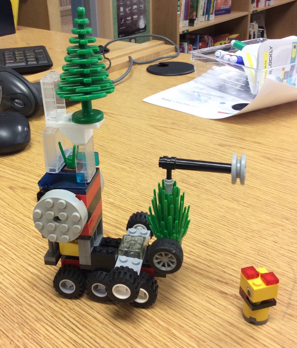 MAPS_LLC's tweet photo. #nobusday #makerspace “the ultimate moon rover” @ugdsb https://t.co/EmxJ1CHMmN