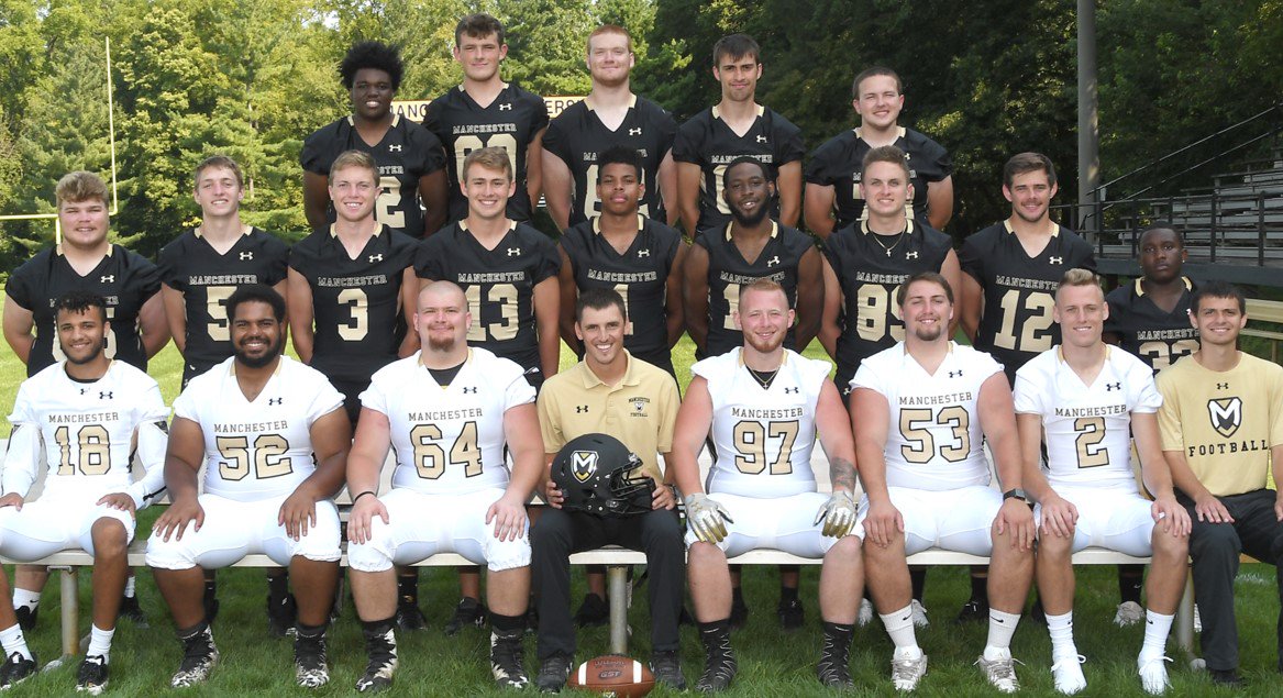 CoachCash1's tweet photo. 317 to the 260 is a great connection for @MU_SpartanFB. This picture has an all-american, 5 team captains, 13 school records, multiple All-HCAC awards, multi-sport athletes, great academic students, and multi-year/game starters. Naptown = difference makers on and off the field! https://t.co/Yb6f8s9pWH
