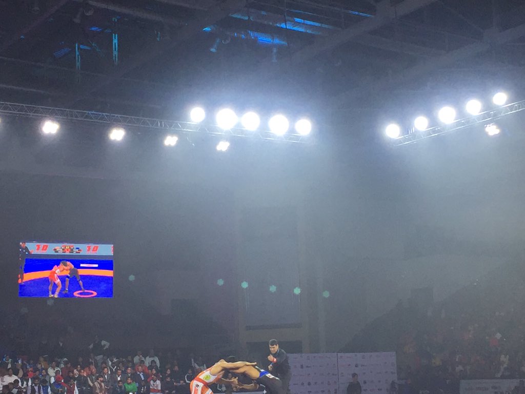 Official_PWL's tweet photo. #PWL4 final @punjabroyals17 vs @haryanahammers: #AmitDhanker wins 5-2 against #ParveenRana in the seventh bout 
@SPN_Action @Inkhabar @NewsX #MatLePanga https://t.co/e0c1ASPmtO