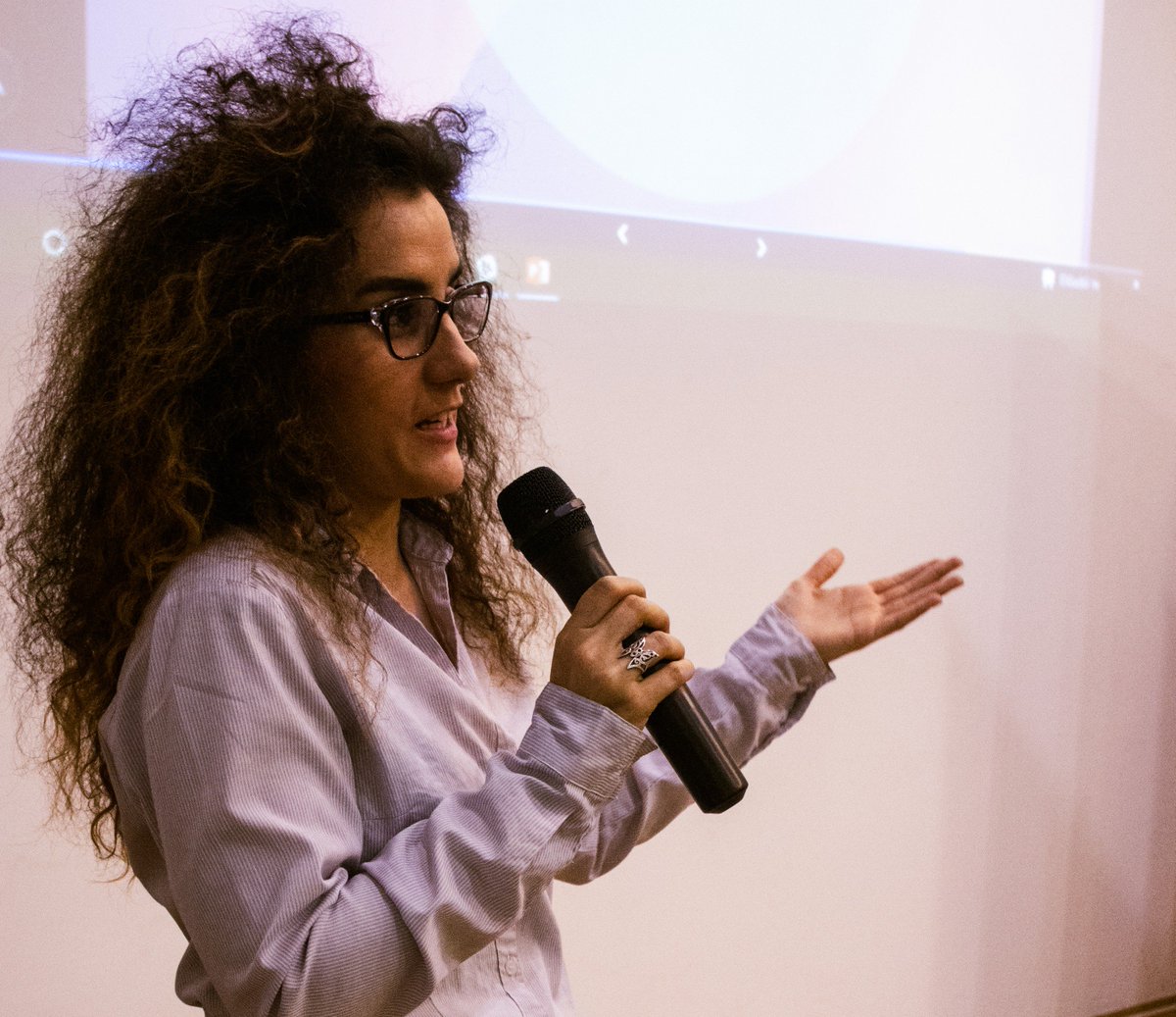 620chilinights's tweet photo. At the latest #ChiliNight, Tóth Sára #pitched her #socialbusiness, the Dance Rehabilitation Foundation! ➡️ Register to our next event, Feb 20, 6:20PM @ImpactHubBP #Budapest! https://t.co/rVtffsiS2f 📸 Photos Mohamed Amine Messaoudi #startups #community #Motivation https://t.co/J0Lxrbfzfy