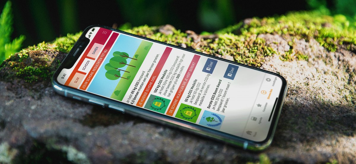StichtingKAO's tweet photo. Van een vertrekalarm naar een mobiliteitsapp @times_upp die duurzaam reisgedrag stimuleert en daarmee CO2-uitstoot bespaart. Dat doet @innovactory die onlangs de #CO2Prestatieladder niveau 5 heeft behaald. Lees meer in dit artikel: https://t.co/xGocv66GXg https://t.co/rXzc6nPrfV