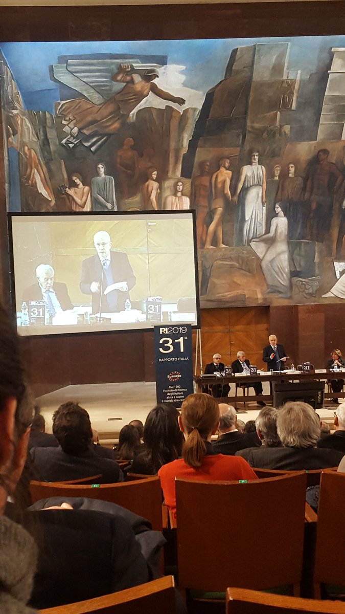 ViciniSara's tweet photo. Il presidente Fara afferma "I ceti medi sono la spina dorsale della democrazia"

#Eurispes 
#RapportoEurispes 
@SapienzaRoma https://t.co/Lbu01GPOEC