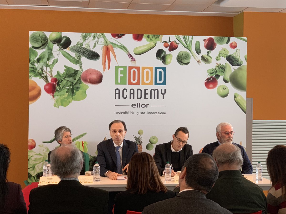 Come gli scienziati innovano la pausa pranzo di 108 milioni di Italiani attraverso lo studio e la scelta di ingredienti e cotture nella ristorazione collettiva di scuole, ospedali e aziende? Se ne parla oggi in Food Academy @Elior_France