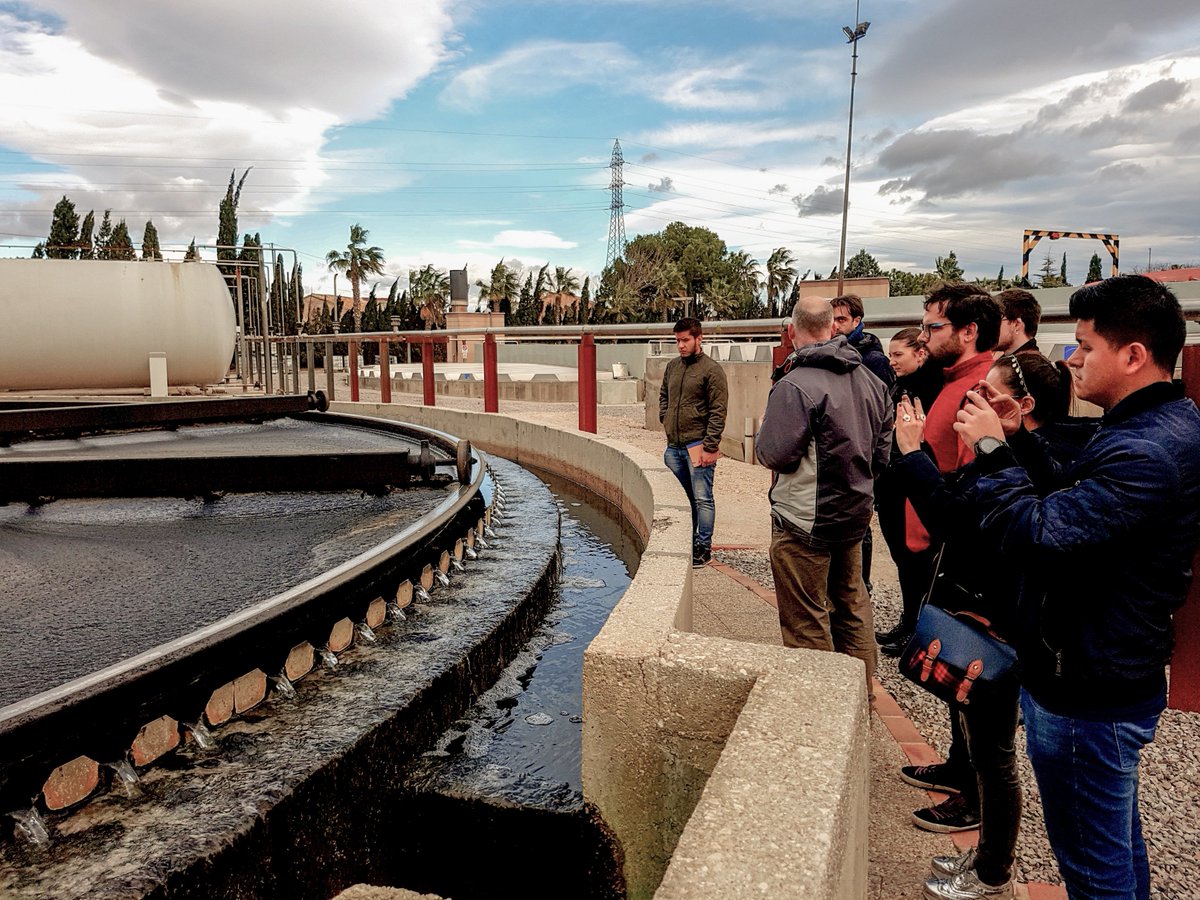 #Novedades 📣 Hoy nuestros alumnos han visitado la estación depuradora de aguas residuales de Quart-Benáger👇🏼👇🏼¡Todo un éxito!👏🏼🎉😊
#aguaresidual #agua #depuracion #desarrollosostenible #Valencia #investigacion #Universidad #educacion #FelizJueves @GVAagroambient