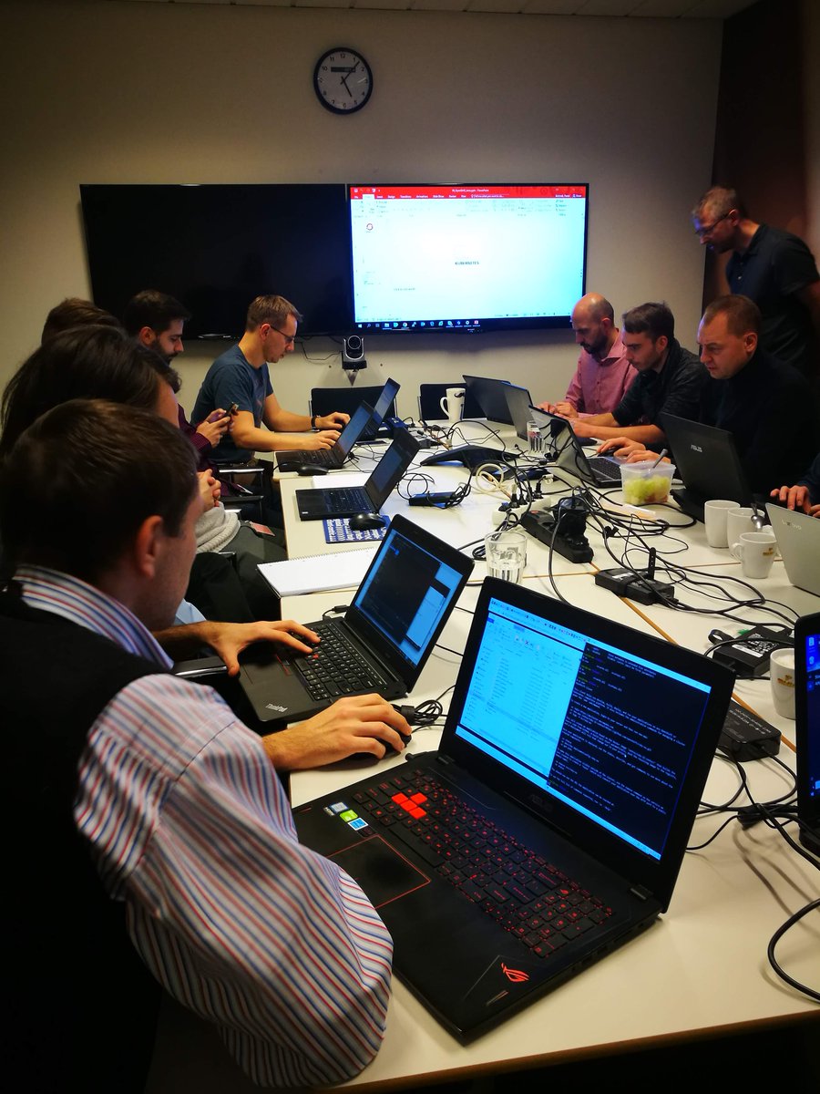 gft_pl's tweet image. &quot;OpenShift i Kubernetes z perspektywy programisty&quot; internal &amp;amp; external #workshops @ GFT Academy 2019 by #GFTexperts: Paweł Bolonek &amp;amp; Maciej Malinowski.  #GFTacademy #GFTlodz