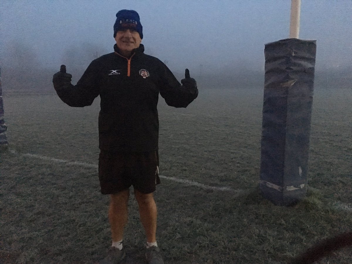 Summer rugby, starring the legendary Mick Morgan at <a href="/CTRLFC/">Castleford Tigers</a> for <a href="/RichardStead/">Richard Stead</a> 

7am, -3 degrees, shorts ❄️

I can’t spake.