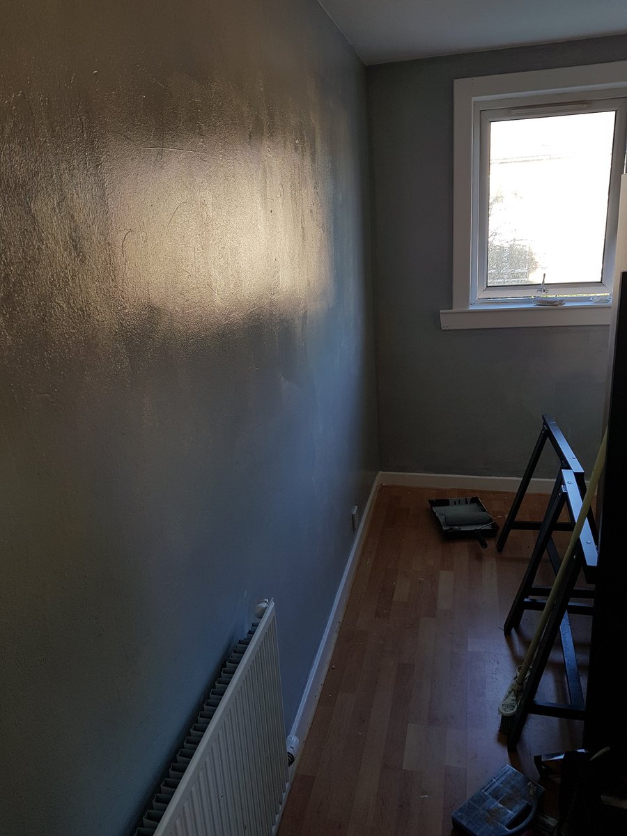 Catch22U's tweet image. Room slowly coming together, first coat on the walls. Time to go to work, second coat when I get home @purehavuk #studiorevamp #DIY