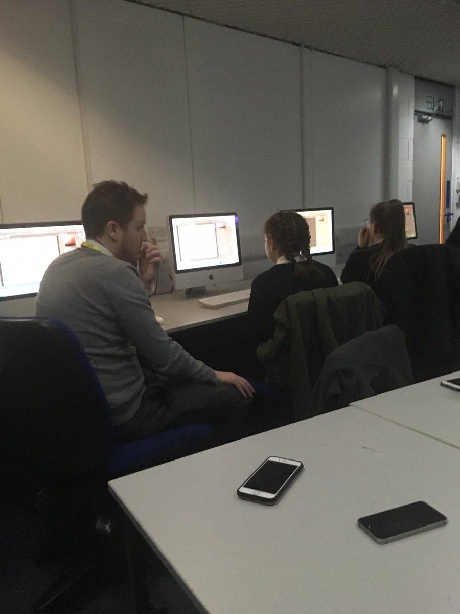 TomGallon1's tweet photo. How great it is to see students and teachers learning new skills in a key growth sector for the North East @NCLcollege @educationchallenge @northeastlep https://t.co/7oYvqMXITy