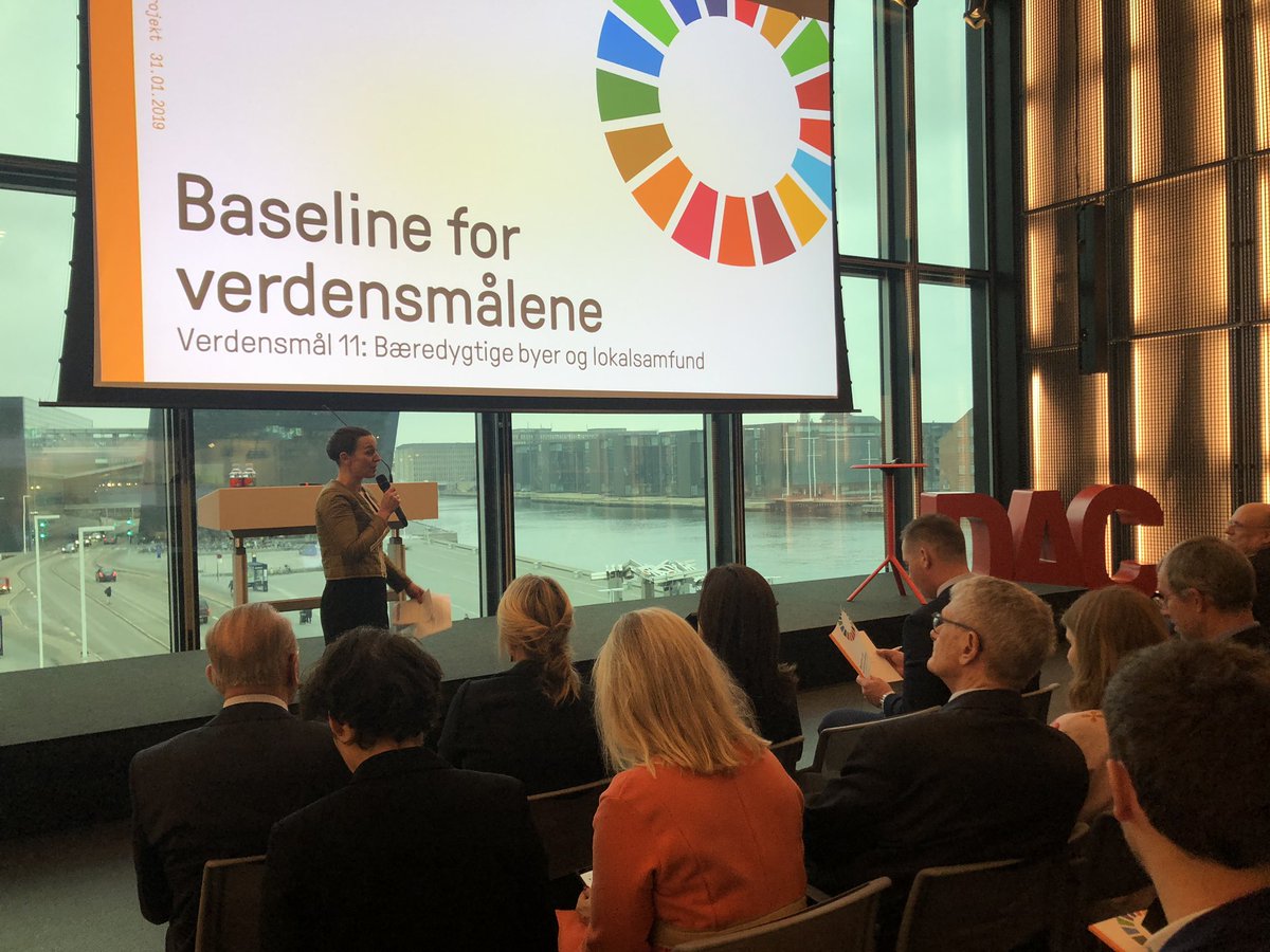 FalkKruger's tweet photo. I dag lancerer #2030panelet en inspirerende baseline om #verdensmål11 - #bæredygtige #byer til en masse #dkpol &amp; politikere fra #2030netværket - med konkrete eksempler på hvordan #offentlige #dkbiz #frivillige &amp; #forbrugere kan bidrage til arbejdet med #verdensmålene  sammen https://t.co/0GQUoELMeP