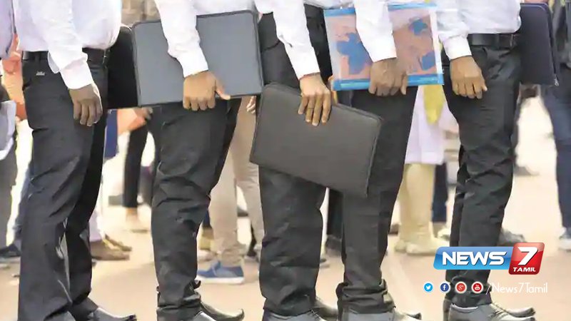 news7tamil's tweet image. "இந்தியாவில் கடந்த 45 ஆண்டுகளில் இல்லாத அளவிற்கு வேலைவாய்ப்பின்மை அதிகரிப்பு...!"

தேசிய மாதிரி புள்ளியியல் ஆய்வு அமைப்பின் புள்ளிவிவரங்களில் அதிர்ச்சி தகவல்!

விவரம்➤goo.gl/Zdy9ox  | #Unemployment | #India | #ShockingReport