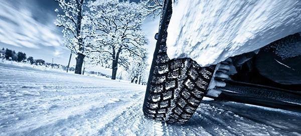 ChevinTweetFR's tweet photo. Les accidents sont plus fréquents en #hiver, soyez #prudent. Voici quelques conseils pour #conduire en #sécurité même en hiver. https://t.co/7gqTQUb2vp https://t.co/Fk4vwHzN3v
