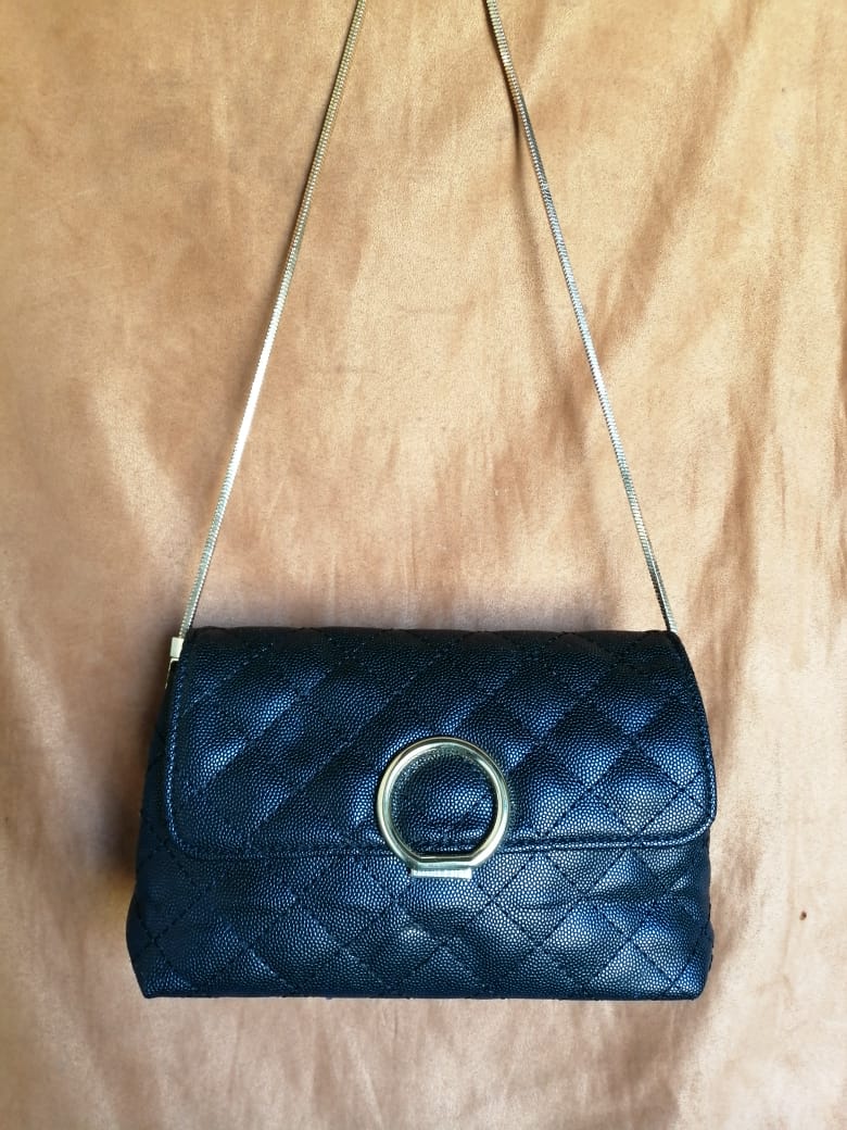 RoDrixODay's tweet photo. Check out @hercloset_ke on IG for the most trendy, classy and affordable bags.

https://t.co/kjW2nF7Snw
#ThursdayThoughts #bags #fashion #newkenya #ValentinesDay #gifts #ThursdayMotivation https://t.co/1yd0PN48r8