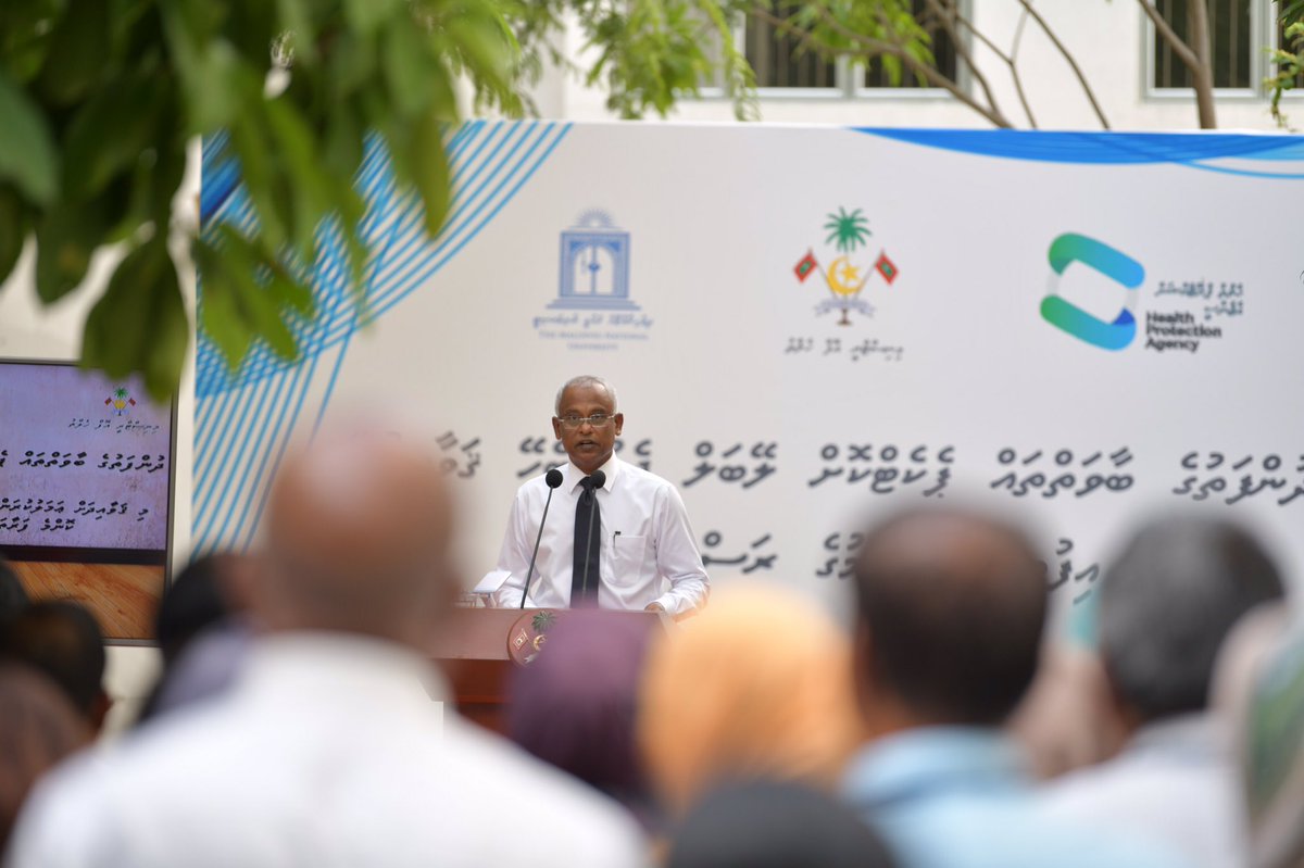 presidencymv's tweet photo. #Live
Dhunfathuge isthiumaal kurun Raajjeyga aammuvamun anna iru ekan huttuvumah aammunge medhuga heyluntheri kuruvumakee alhugandumen emmenge zimmaaeh. Adhi mi sarukaaruge vaudheh ves me. - President @ibusolih 
#100DaysGoals #BeatNCDs #25by25 https://t.co/D0SUSAAAII
