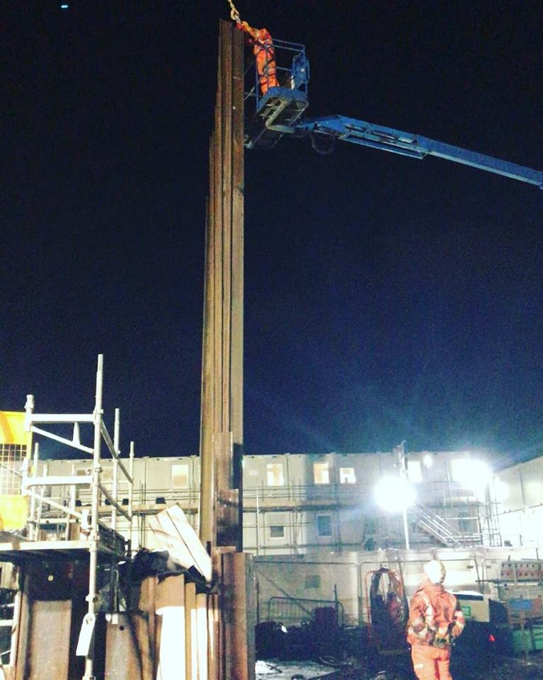 JNPilingLtd's tweet photo. One of many visits to Tees REP Biomass. This time we're pulling out huge 16m to 18m piles from the #cofferdam we installed last year #weknowpiling #sheetpiles #sheetpiling #piling #expertpilers #expertise #piles #cofferdam https://t.co/8wKZsvZo7j