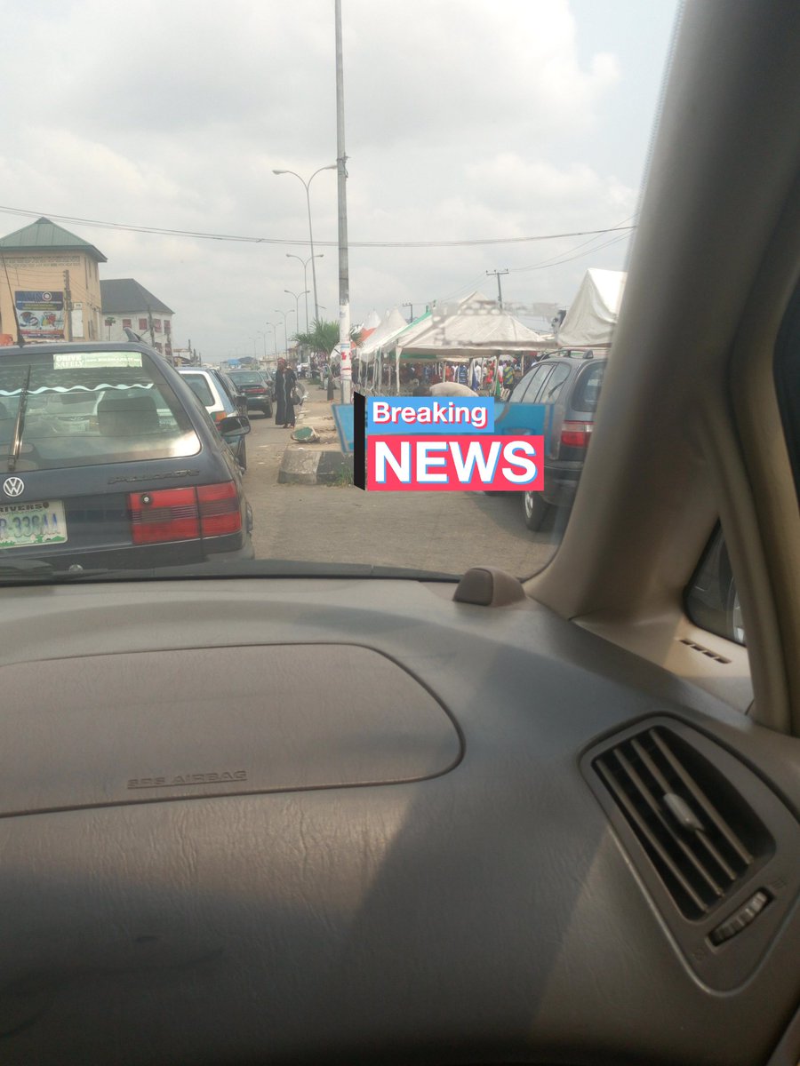 EmpressWodi's tweet image. Somewhere right now ...Market Road Rumuomasi. 
My tribe are so busy causing traffic jam🤦 

#Phtraffic