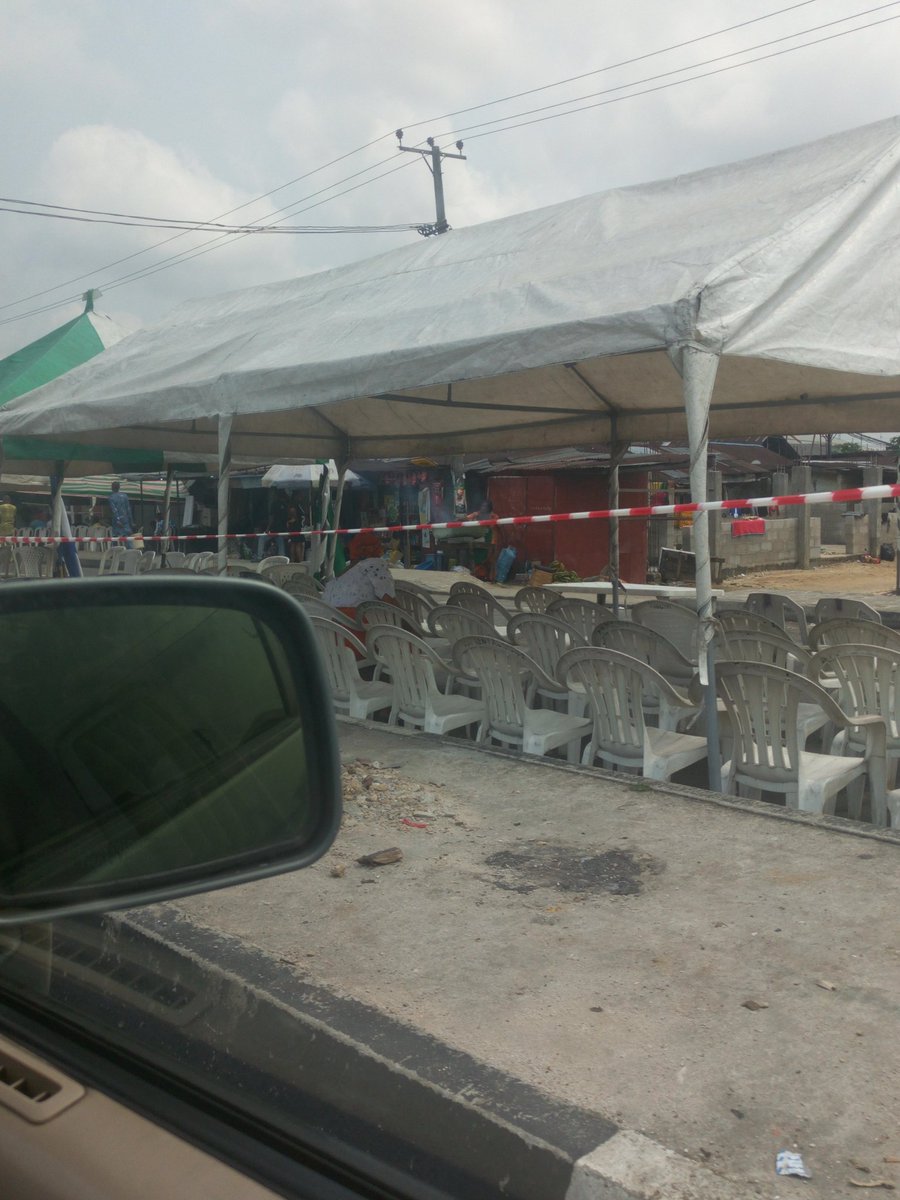 EmpressWodi's tweet image. Somewhere right now ...Market Road Rumuomasi. 
My tribe are so busy causing traffic jam🤦 

#Phtraffic