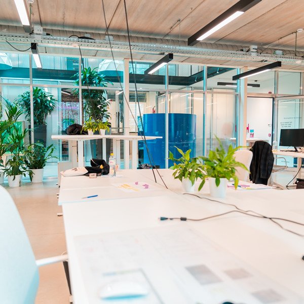 WATT The Firms (@watt_the_firms) on Twitter photo Dit ruime en lichtrijke private kantoor van bijna 100m2 komt vrij vanaf 1 maart. Een unieke kans om alsnog deel uit te maken van de WTF community in het loodsgedeelte dat voor de rest volledig verhuurd is. Contacteer ons via info@wattthefirms.be! Dit ruime en lichtrijke private kantoor van bijna 100m2 komt vrij vanaf 1 maart. Een unieke kans om alsnog deel uit te maken van de WTF community in het loodsgedeelte dat voor de rest volledig verhuurd is. Contacteer ons via info@wattthefirms.be!