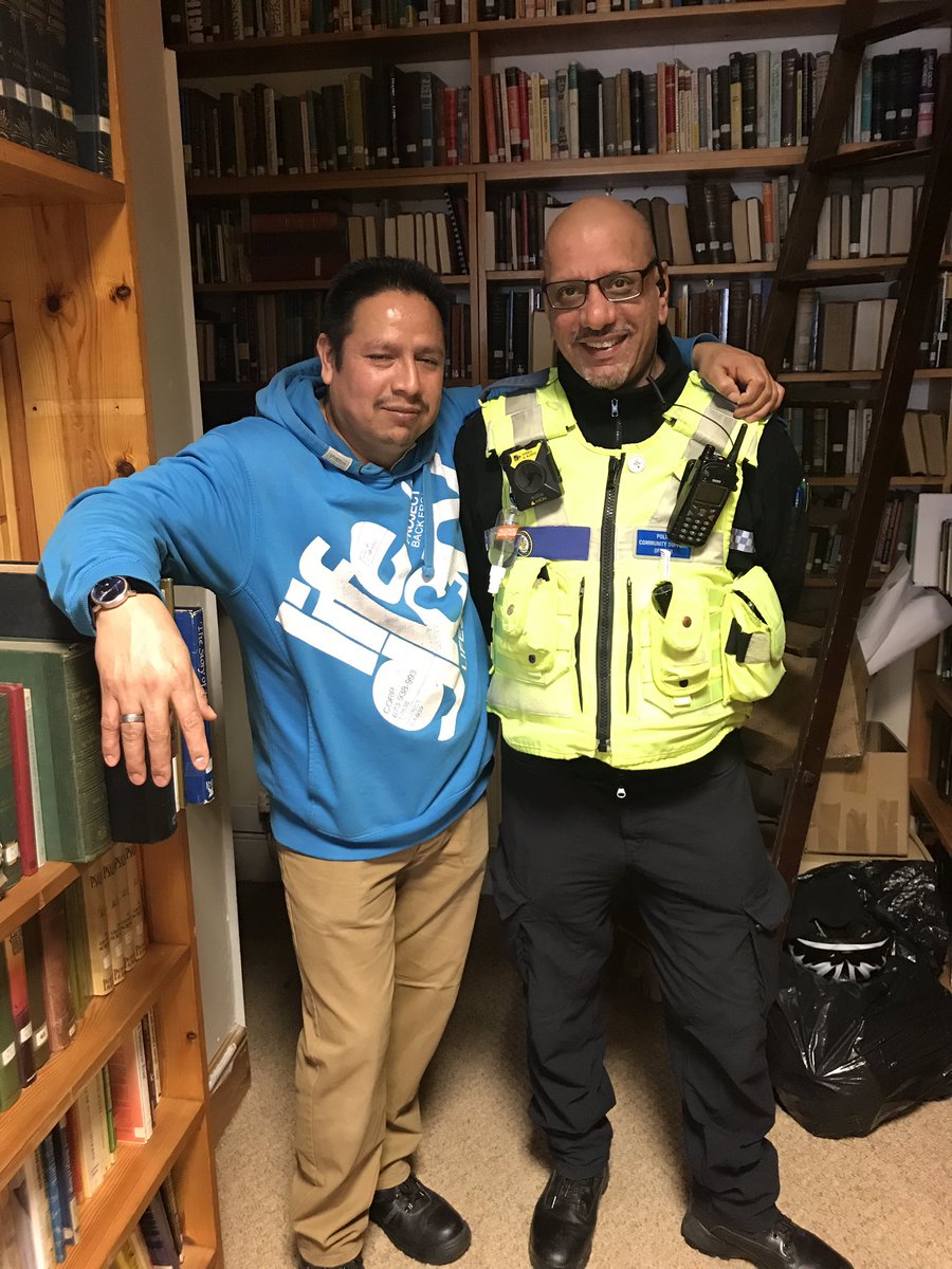 SmethwickWMP's tweet photo. Pcso Randhawa today at Raglan Church engaging with the Smethwick community at @josethepreacher ESOL classes #wmow @SWPartnerships #CommunityEngagement #trustandconfidence @rrcchurch #connectandbuild https://t.co/pX4jzdXQPG