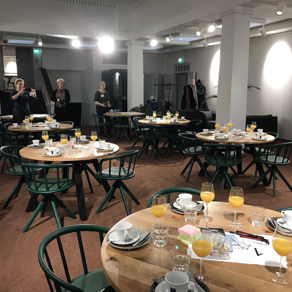 Mahtavaa yhteiskehittämistä! Iso kiitos osallistujille, huikean hieno asukaspaja takana. #kiitos #kevakodit2025 #asuminen #yhteiskehittäminen #palvelumuotoilu #keva <a href="/SofiaFutureFarm/">Sofia Future Farm</a>