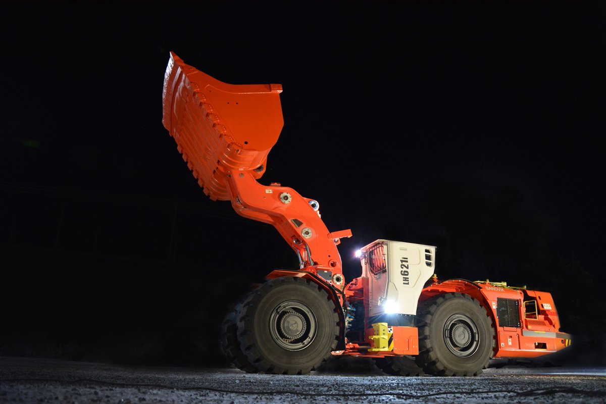 MiningMagazine's tweet image. Sandvik has introduced its second i-series #loader, the Sandvik LH621i, for large-scale underground #production and #minedevelopment bit.ly/2ToPJOe @Sandvik_Mining #mining #undergroundmining #loading #intelligentmining