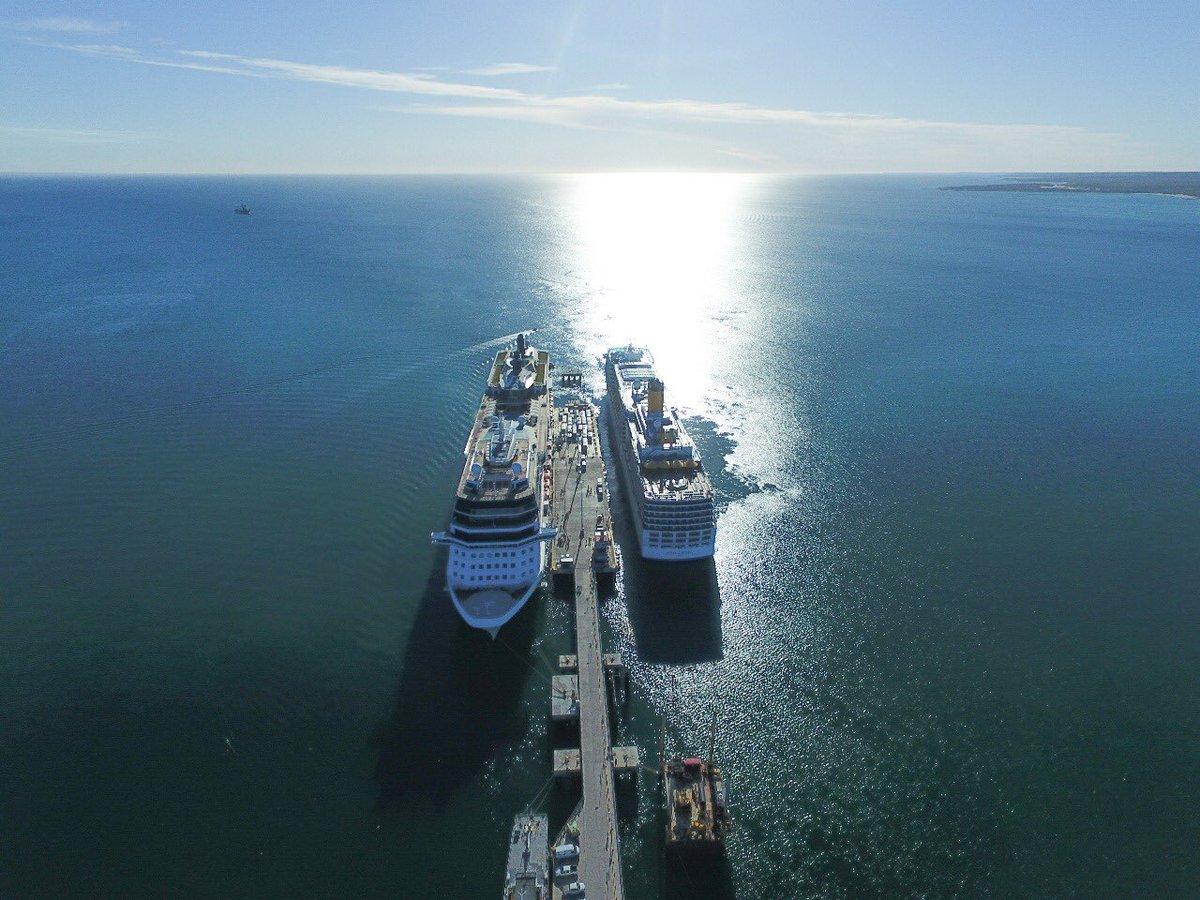 ric_sastre's tweet photo. Hoy tenemos más de 7 mil visitantes con la llegada de los cruceros #Eclipse y #CostaLuminosa a #LaMásLinda #Madryn #Chubut https://t.co/7bL1sys1sg