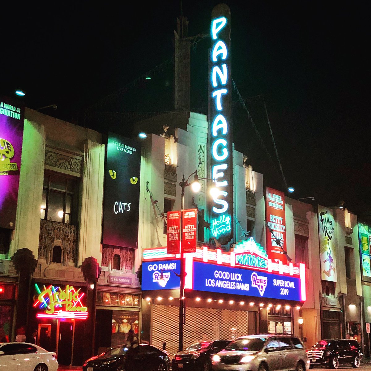 Ktla News Desk On Twitter La Strong Pantages Showing Love To