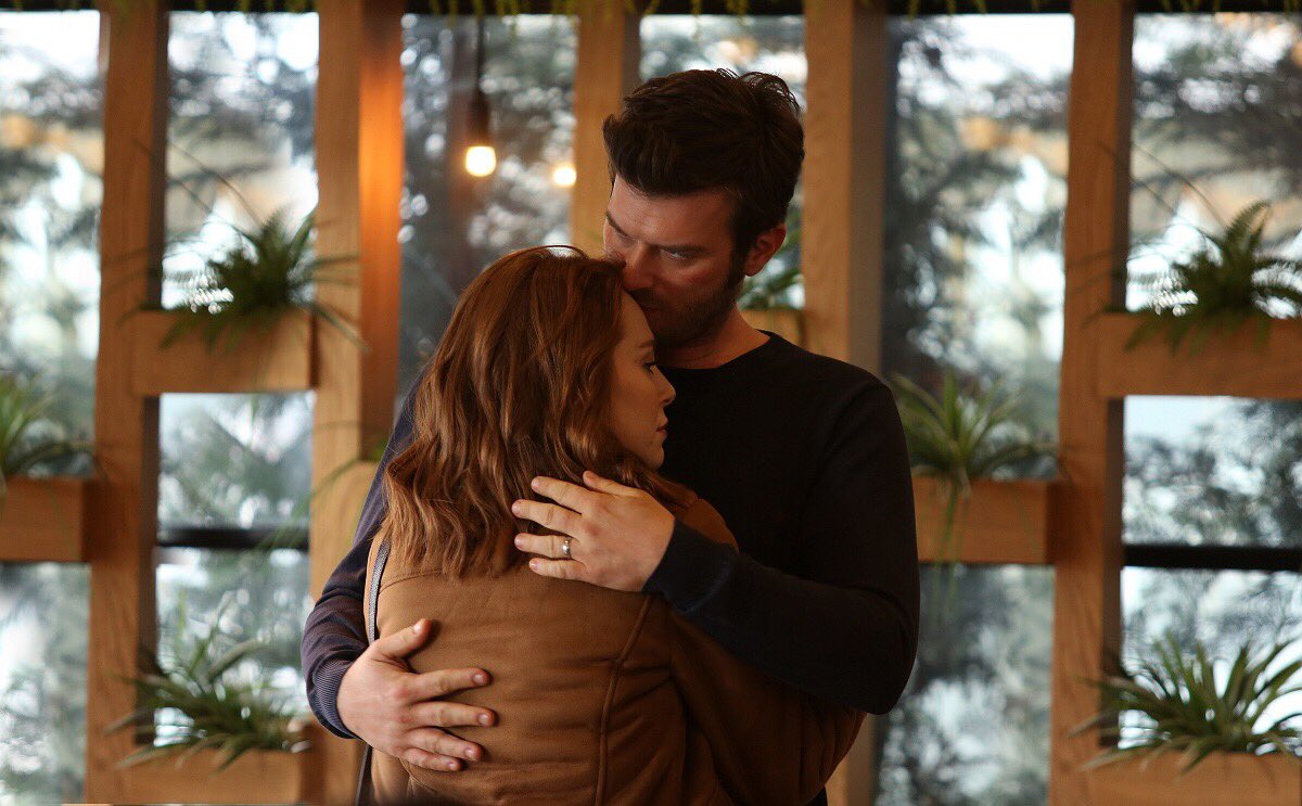 Столкновение сериал кыванч. Столкновение на турецком языке. Столкновение на турецком языке. Турецкий сериал амели. Столкновение турецкий сериал зейнеп.